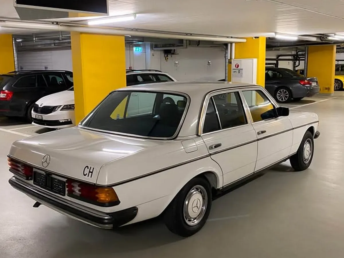 Mercedes „Cobra” impecabil, de 45 de ani vechime - Foto: Facebook Automarkt Schweiz