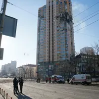 Bloc din Kiev lovit de o rachetă rusească. /Foto: bbc.com