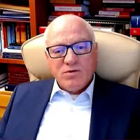Valeriu Stoica: Criza poate fi rezolvată doar prin sacrificarea unui singur om - Newsweek LIVE