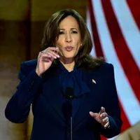 Alegeri SUA Kamala Harris acuză pe Trump că era miliardar, când ea lucra la McDonald's. Cine câștigă- Foto: Profimedia images