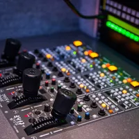Realizatoare radio, concediată după ce l-a invocat pe „unchiul Vova” Putin FOTO: dnk.ru