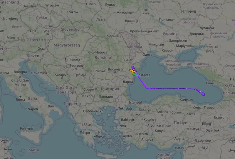 Datele de zbor arată că Challenger al SUA a ajuns la 96 km de Crimeea, înainte de a se îndrepta spre Soci - Foto: ADS-B Exchange