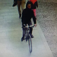 Biciclistul care a lovit o fetiță de doi ani și a fugit s-a predat
