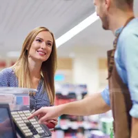 Concedierile masive îi fac pe români să își caute joburi. Cum ajungi vânzător la Lidl? Cât e salariu- Foto: Freepik.com (rol ilustrativ)
