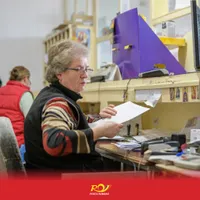 Cine sunt românii care iau 250 lei la salariu? Le fac pensionarilor o bucurie în fiecare lună Foto: FAcebook/Posta Romana