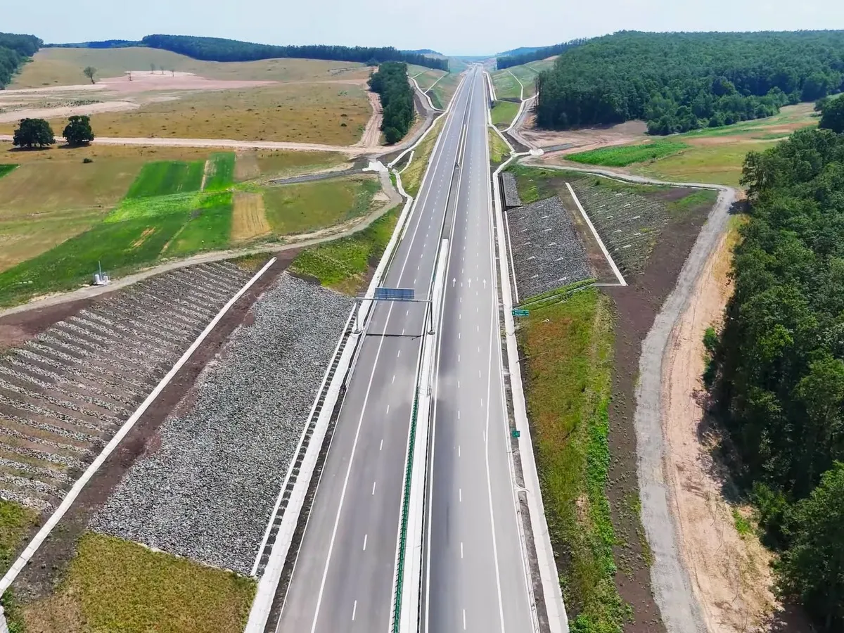 47 de kilometri de autostradă se deschid azi. Vesta proastă: Umbrărescu a depășit termenul pentru alți 48 km