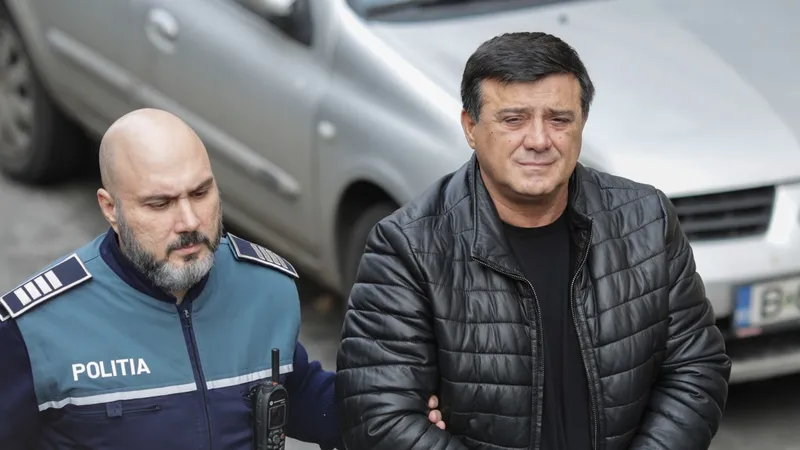 Niculae Bădălău a scapăt de arestul preventiv: Va fi judecat în libertate sub control judiciar - Foto: INQUAM Photos/ Sabin Cîrstoveanu