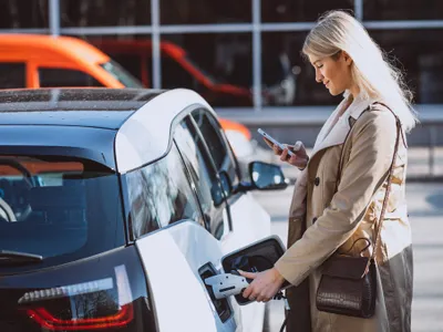 Mașină electrică - Foto: Freepik (rol ilustrativ)