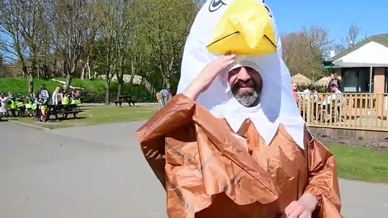 Descurajatori de pescăruşi, la Grădina Zoologică din Blackpool - Foto: DailyMotion/captură video Blackpool Gazette