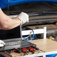 Mașinile electrice, coșmarul samsarilor. Află de ce nu pot să măsluiască cu succes kilometrajul - Foto: Profimedia Images
