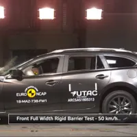 Scorul pentru protecția adulților a fost îmbunătățit cu 3%, până 95%, mașina obținând un punctaj maxim la impactul frontal cu un vehicul staționar, impactul lateral și impactul lateral cu un stâlp.