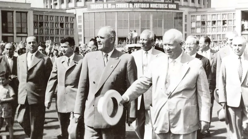 Dej, Ceaușescu și Hrușciov. Sursa: CC al PCR