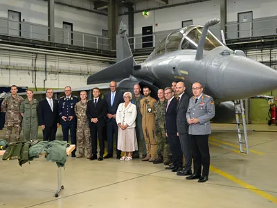 Franța își extinde umbrela nucleară asupra Europei. Bombardierele Rafale au aterizat în Germania - Foto: Profimedia Images