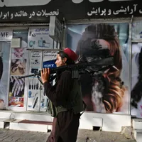 Talibanii ordonă femeilor să rămână în case: Soldații noștri nu știu cum să se comporte cu ele/FOTO: Aljazeera