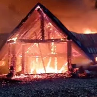Planul roșu de intervenție în a doua zi de Crăciun după ce o pensiune a luat foc. Sunt multe victime - Foto: ISU Prahova