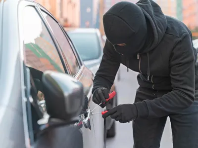 Hoț de mașini - Foto: Freepik (rol ilustrativ)