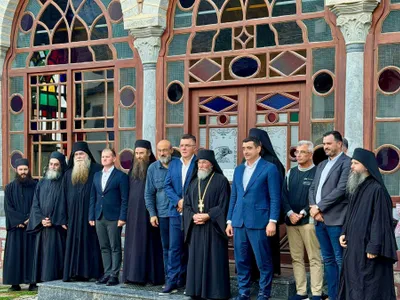 Simion, Peiu și Dungaciu la Muntele Athos - Foto: FB / Dungaciu