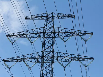 Actorii din energie contestă intervenţia statului în formarea preţurilor: „Schimbări dramatice”. / Foto: electro-cons.ro