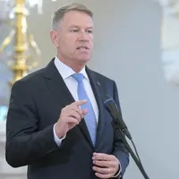 Klaus Iohannis spune că întărirea capacităţii de apărare va continua să fie o prioritate a României, inclusiv prin alocarea, începând cu acest an, a 2,5% din PIB pentru Apărare - Foto: presidency.ro