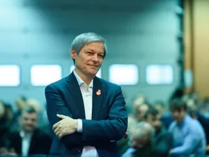 Dacian Cioloș, surprins de rezultatul primului tur al alegerilor din USR PLUS. / Foto: hotnews.ro