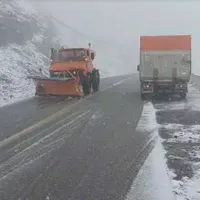 Drumarii curăță zăpada pe drum - Foto: Facebook/ Stiri dbonline.ro