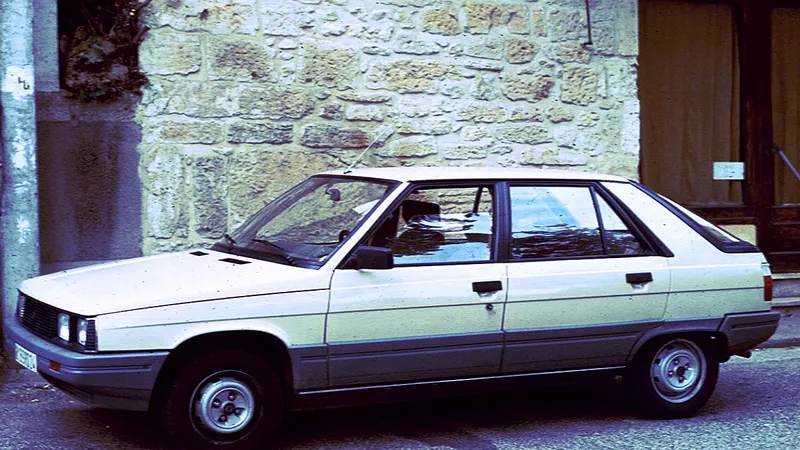 Dacia Nova, o concepție 100% românească? Nu. „Inspirația” a venit de la două mașini franțuzești - Foto: wikipedia.org