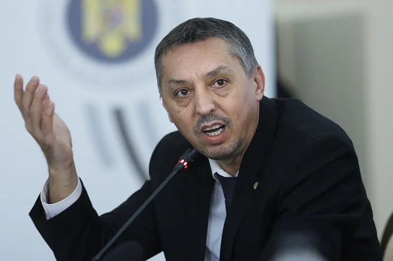 Daniel David, ministrul Educaţiei, la semnarea unui protocol de colaborare - Foto: INQUAM PHOTOS/Mălina Norocea