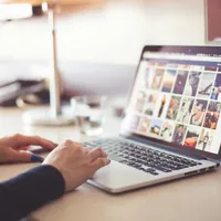 O înșelătorie puternică circulă pe Facebook. Poți rămâne fără bani într-o secundă Foto: Pexels (fotografie cu caracter ilustrativ)