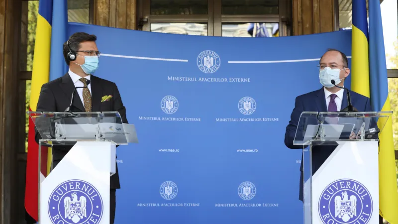 Ministrul Afacerilor Externe, Bogdan Aurescu, și omologul său ucrainean, Dmitro Kuleba, au discutat problema minorității române din Ucraina/Foto: mae.ro