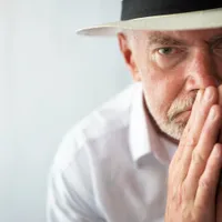 Pensionar cu 5.300 lei pensie va avea cu 700 lei mai puțin la recalculare. Câte puncte bonus a avut? - Foto: Freepik