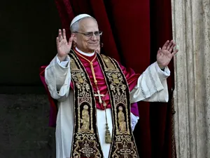 Papa Leon a rostit prima rugăciune de la balconul bazilicii Sfântul Petru. Ce apel a făcut suveranul - Foto: Profimedia Imaages (imagine cu rol ilustrativ)