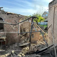 Doi oameni au murit în urma bombardamentelor rusești în Nikopol. Mai multe clădiri au fost afectate - Foto: The Kyiv Independent
