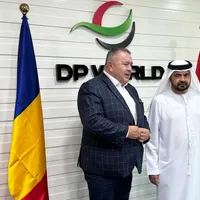 Președintele Camerei de Comerț și Industrie a României, Mihai Daraban, și Mohammed al Muallem, vicepreședinte executiv al Dubai Port World (DP World), cel mai mare investitor din România Foto: CCIR