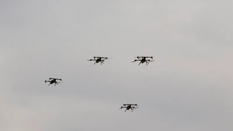 Ucraina atacă Rusia cu roiuri de drone cu AI. De ce este un punct de cotitură în războiul modern
