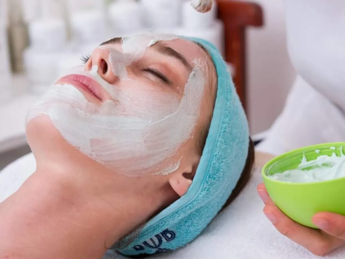 Masca anti-îmbătrânire pregătită acasă cu patru ingrediente secrete. O bombă de beneficii pentru ten - Foto: Istock / imagine cu rol ilustrativ