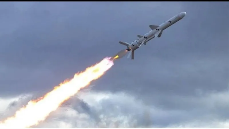RaRachetă rusească, deasupra Poloniei. General american: „Ridicați avioanele și doborâți-le” - Foto: front_ukrainian (imagine cu caracter ilustrativ)chetă rusească, deasupra Poloniei. General american: „Ridicați avioanele și doborâți-le” - Foto: