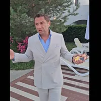 Primarul din Mangalia, supărat pe românii care își fac vacanța în străinătate și merg la supermarket - Foto: captură video