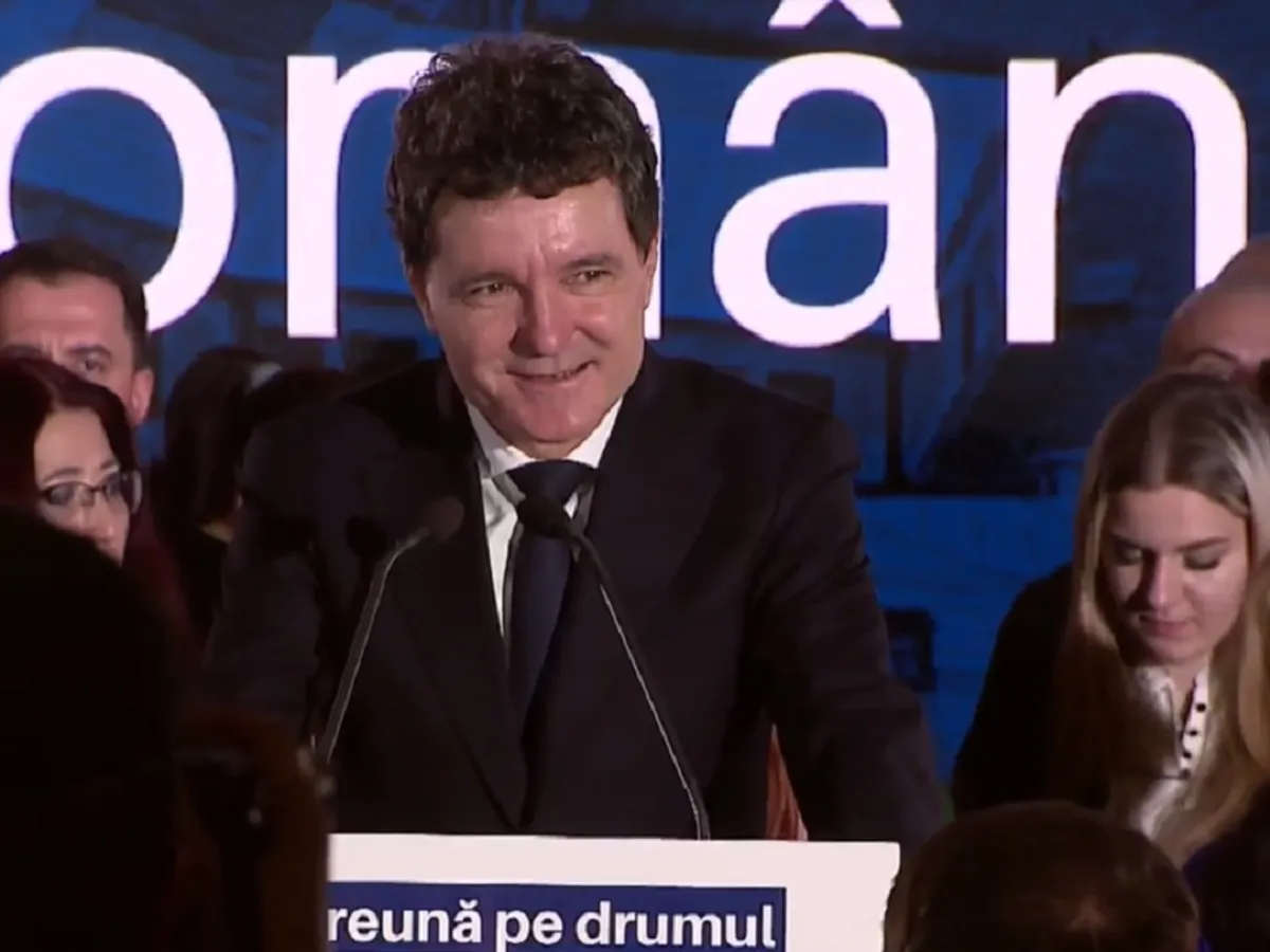 Nicușor Dan, invitat la lansarea lui Cătălin Drulă - Foto: captură USR
