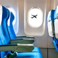 Trei însoțitoare de bord au fost rănite într-un avion spre România. Ce s-a întâmplat? - Foto: Profimedia Images (imagine rol ilustrativ)
