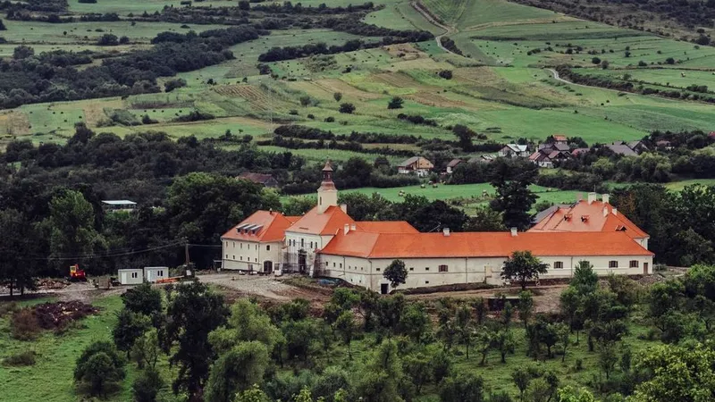 Castelul Teleki din Poșmuș - Foto: Timponline.ro