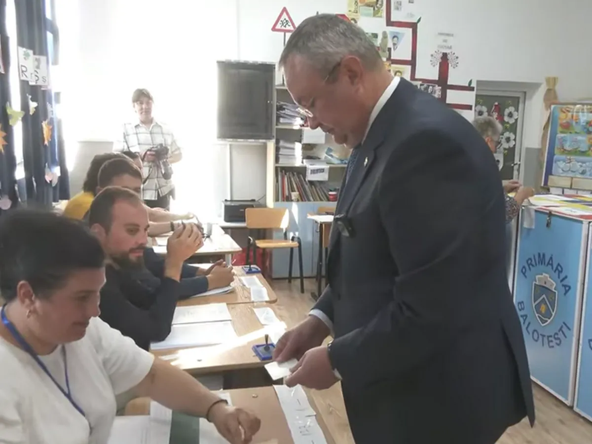 Nicolae Ciucă a votat la Balotești. „Fiecare să meargă la vot şi să decidă viitorul ţării” - Foto: News.ro