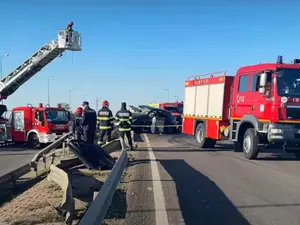 Un șofer de 42 de ani s-a înfipt cu un „tanc” Audi Q8 într-o glisieră de pe DN1. A murit pe loc - Foto: Facebook/Info Trafic 24