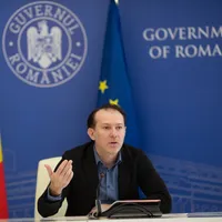 Premierul susține că trebuie utilizate toate tipurile de vaccin anti-COVID/FOTO: Facebook/Guvernul României