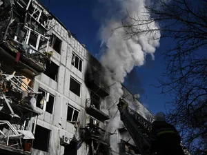 Rușii au bombardat o clădire de apartamente din Kiev, după ce au spus că nu atacă ținte civile/FOTO: as.com