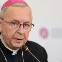 Biserica catolică din Polonia, apel către locuitorii ţării să se vaccineze împotriva COVID. În imagine, Stanisław Gądecki/FOTO: radiomaryja.pl