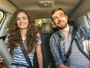 Ce se întâmplă în corp atunci când mergi mult cu mașina? Cum eviți răul de mișcare - Foto: Freepik (Imagine cu rol ilustrativ)