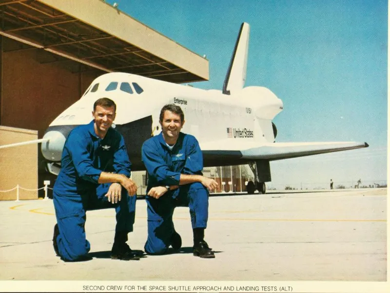 Dick Truly și Joe Engle, piloţi de încercare la naveta spaţială Enterprise, numită iniţial Constitution - Foto: Profimedia Images