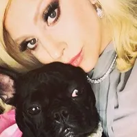 Lady Gaga cu Miss Asia/ sursă Getty