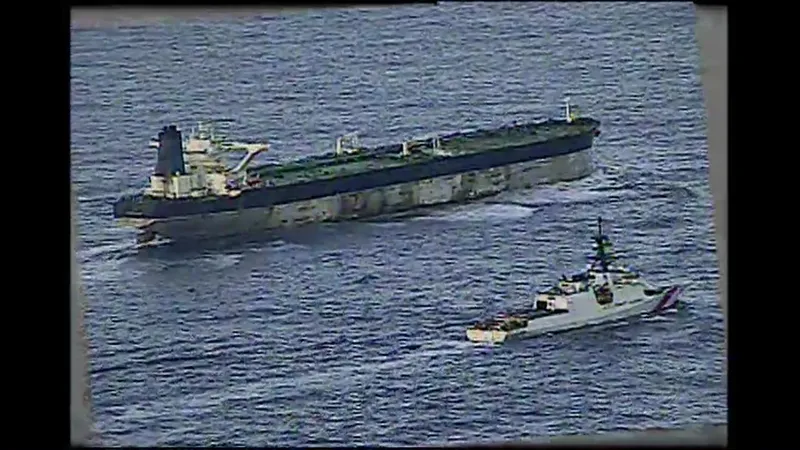 SUA au v&acirc;ndut la fier vechi două petroliere ale Rusiei. Putin dă ordin să fie confiscate nave ale Europei -  Foto: Profimedia Images (imagine cu  rol ilustrativ)