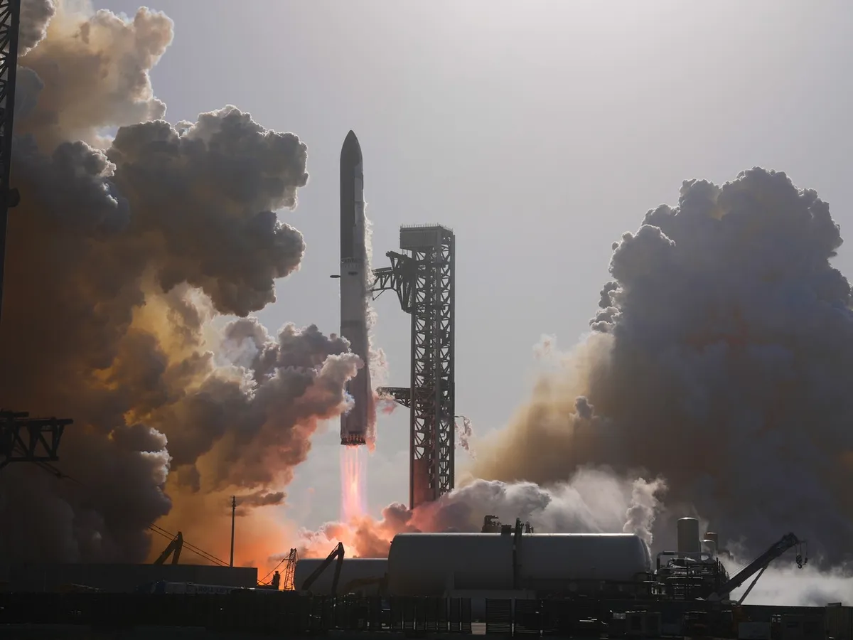 Megaracheta Starship, zbor de test reuşit. Este primul de la listarea SpaceX la bursă